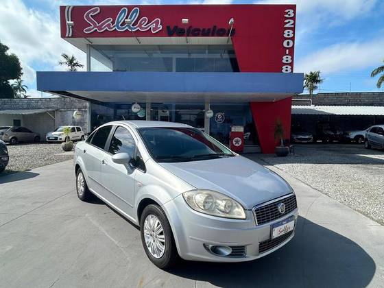 FIAT LINEA 1.8 ESSENCE 16V FLEX 4P MANUAL FIAT LINEA 1.8 ESSENCE 16V FLEX 4P MANUAL